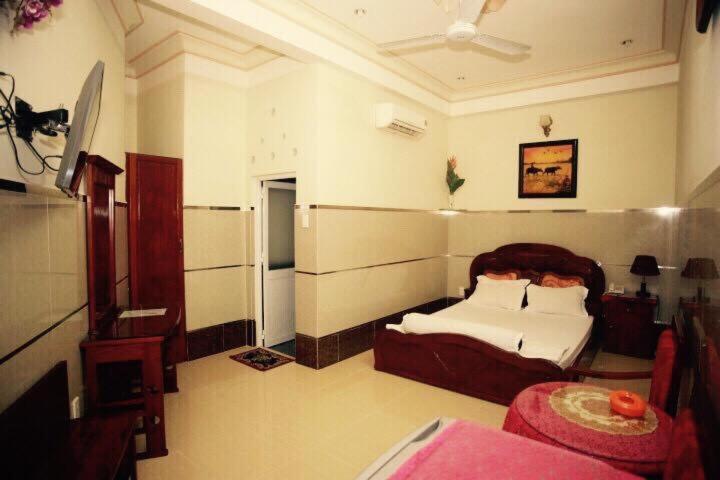 Tan Dat Hoa Hotel Ho Chi Minh City Exterior photo
